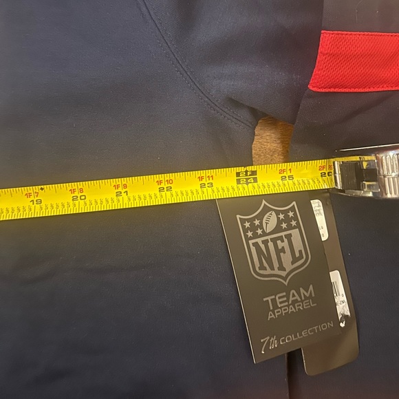 NWT Patriots Sweatshirt - Picture 4 of 6